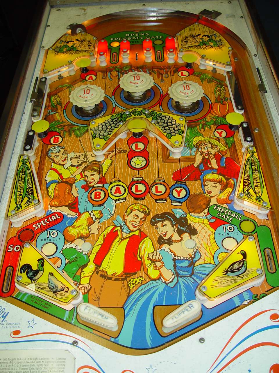 Hay-Ride playfield.jpg (213362 bytes)